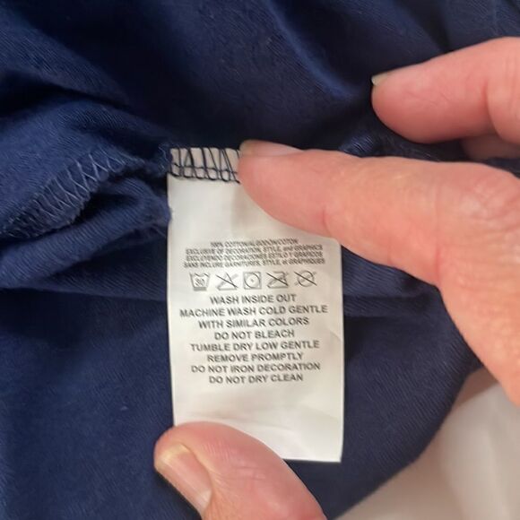 NWT Seattle Seahawks short sleeve shirt.  Size Small. - Picture 6 of 6